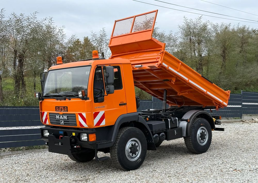 MAN * MAN 10-220 * Wywrotka Kiper Meiller * 4x4 * Zimowe Utrzymanie * Unimog * - Caminhão basculante: foto 1 MAN * MAN 10-220 * Wywrotka Kiper Meiller * 4x4 * Zimowe Utrzymanie * Unimog * - Caminhão basculante: foto 1