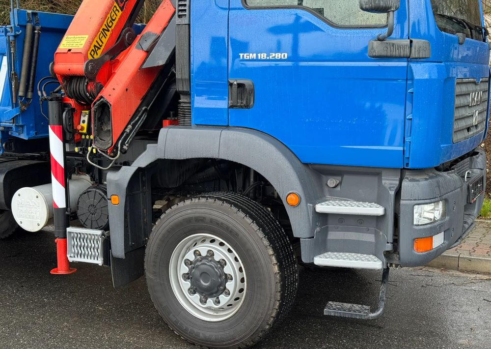 Caminhão basculante MAN * MAN 18 280 * Kiper Wywrotka * 4x4 * HDS Palfinger 120 STAN BARDZO DOBRY * Sprowadzony: foto 6 Caminhão basculante MAN * MAN 18 280 * Kiper Wywrotka * 4x4 * HDS Palfinger 120 STAN BARDZO DOBRY * Sprowadzony: foto 6