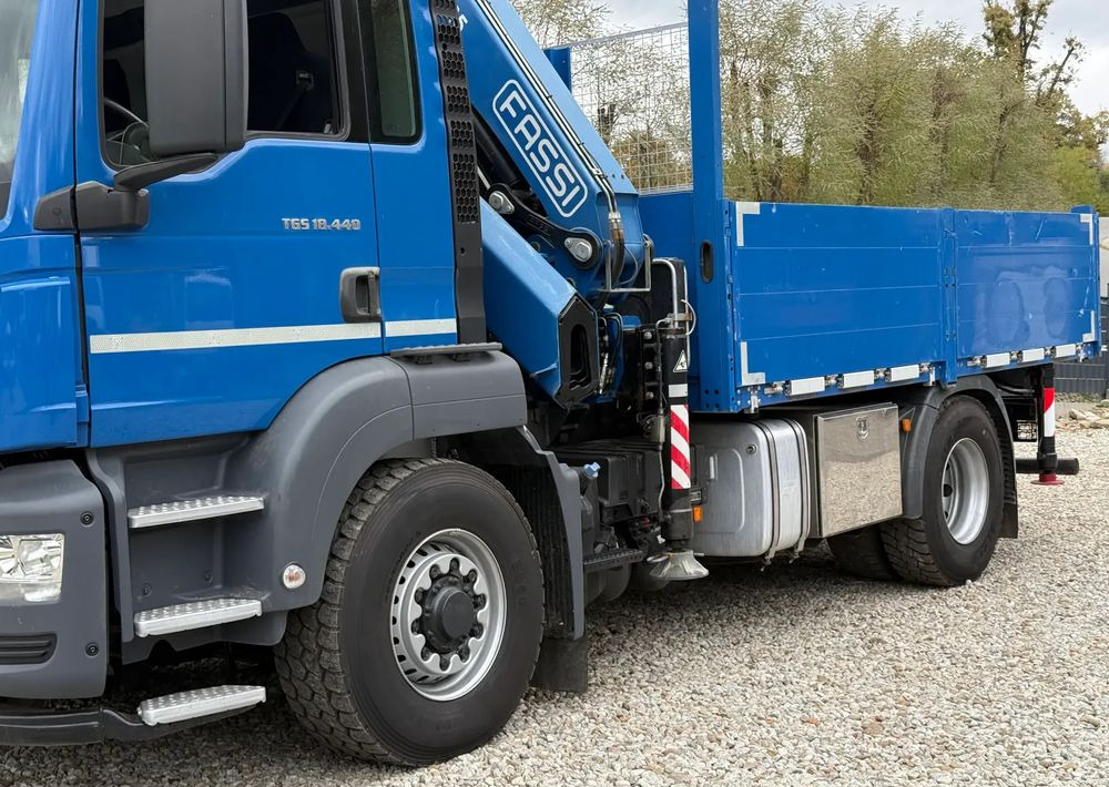 MAN * MAN 18.440 TGS * 4x4 * HDS Fassi F215 * Sprowadzony * 95 000 KM ! * Stan Jak Nowy - Camião de caixa aberta/ Plataforma, Caminhão grua: foto 5 MAN * MAN 18.440 TGS * 4x4 * HDS Fassi F215 * Sprowadzony * 95 000 KM ! * Stan Jak Nowy - Camião de caixa aberta/ Plataforma, Caminhão grua: foto 5