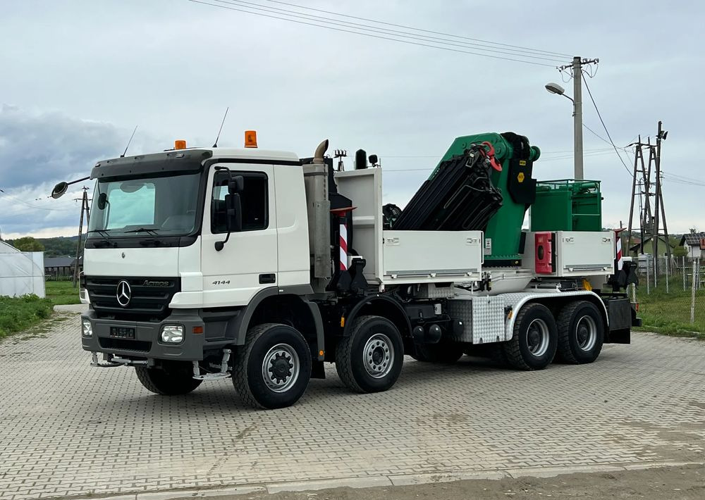 Mercedes-Benz * Mercedes 8x6 Actros 4144 * HDS Palfinger 150002 + FLY JIB PJ 170 * Dźwig * 40 TON * Wyciągarka * 35 Metrów * Kosz * - Caminhão grua: foto 2 Mercedes-Benz * Mercedes 8x6 Actros 4144 * HDS Palfinger 150002 + FLY JIB PJ 170 * Dźwig * 40 TON * Wyciągarka * 35 Metrów * Kosz * - Caminhão grua: foto 2