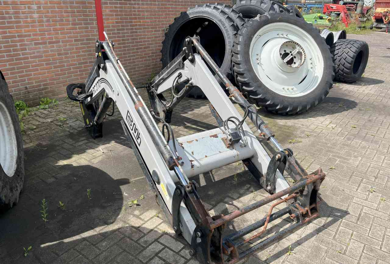 BMH Palas SC 370 Front-laders / Frontlader / Voorlader / Tractoren - Carregador frontal para o trator: foto 2 BMH Palas SC 370 Front-laders / Frontlader / Voorlader / Tractoren - Carregador frontal para o trator: foto 2
