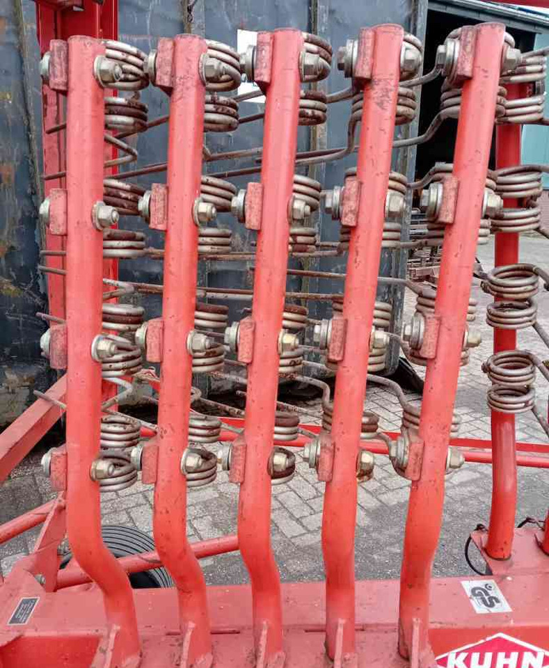 Kuhn GA4101GM zwadhark *Verkocht/sold* - Ancinho enleirador: foto 5 Kuhn GA4101GM zwadhark *Verkocht/sold* - Ancinho enleirador: foto 5