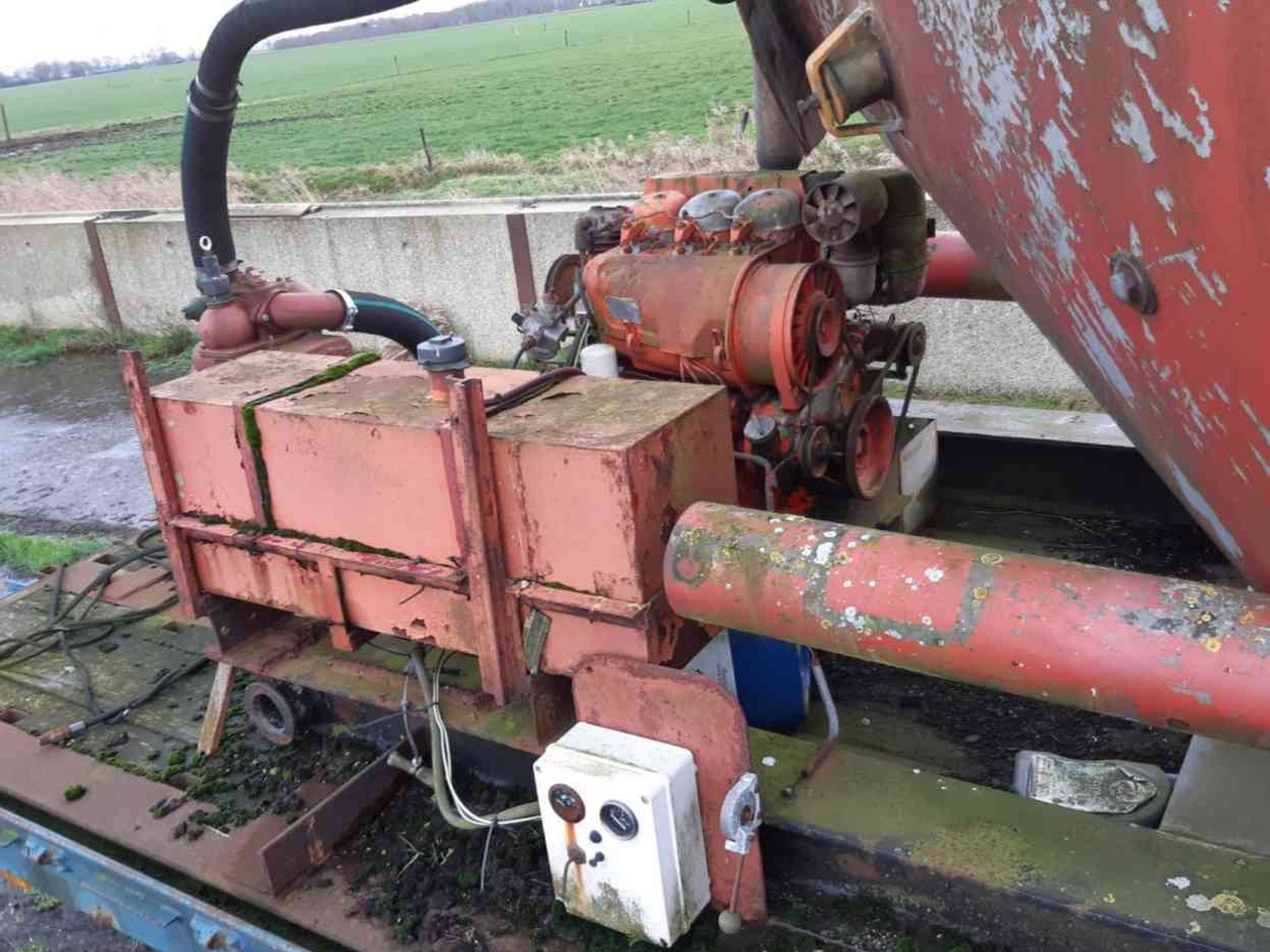 Mesttransporttank mesttank Deutz motor mestverwerking - Cisterna de chorume: foto 4 Mesttransporttank mesttank Deutz motor mestverwerking - Cisterna de chorume: foto 4
