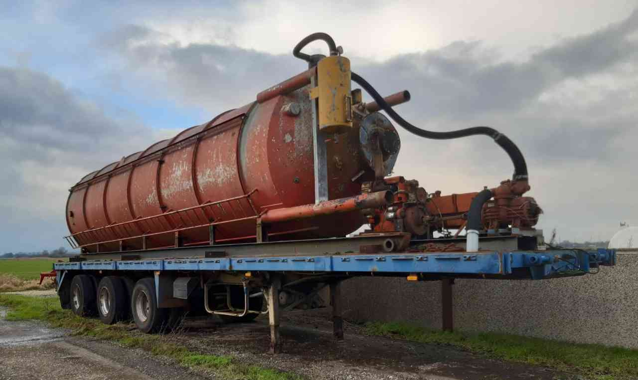 Mesttransporttank mesttank Deutz motor mestverwerking - Cisterna de chorume: foto 1 Mesttransporttank mesttank Deutz motor mestverwerking - Cisterna de chorume: foto 1