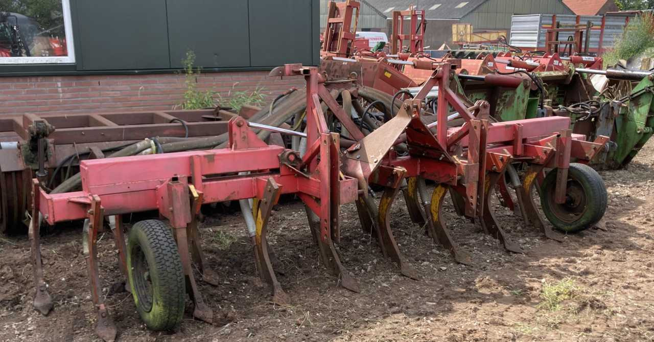 Peecon Bouwlandinjecteur, mestverwerking - Injector do estrume: foto 1 Peecon Bouwlandinjecteur, mestverwerking - Injector do estrume: foto 1