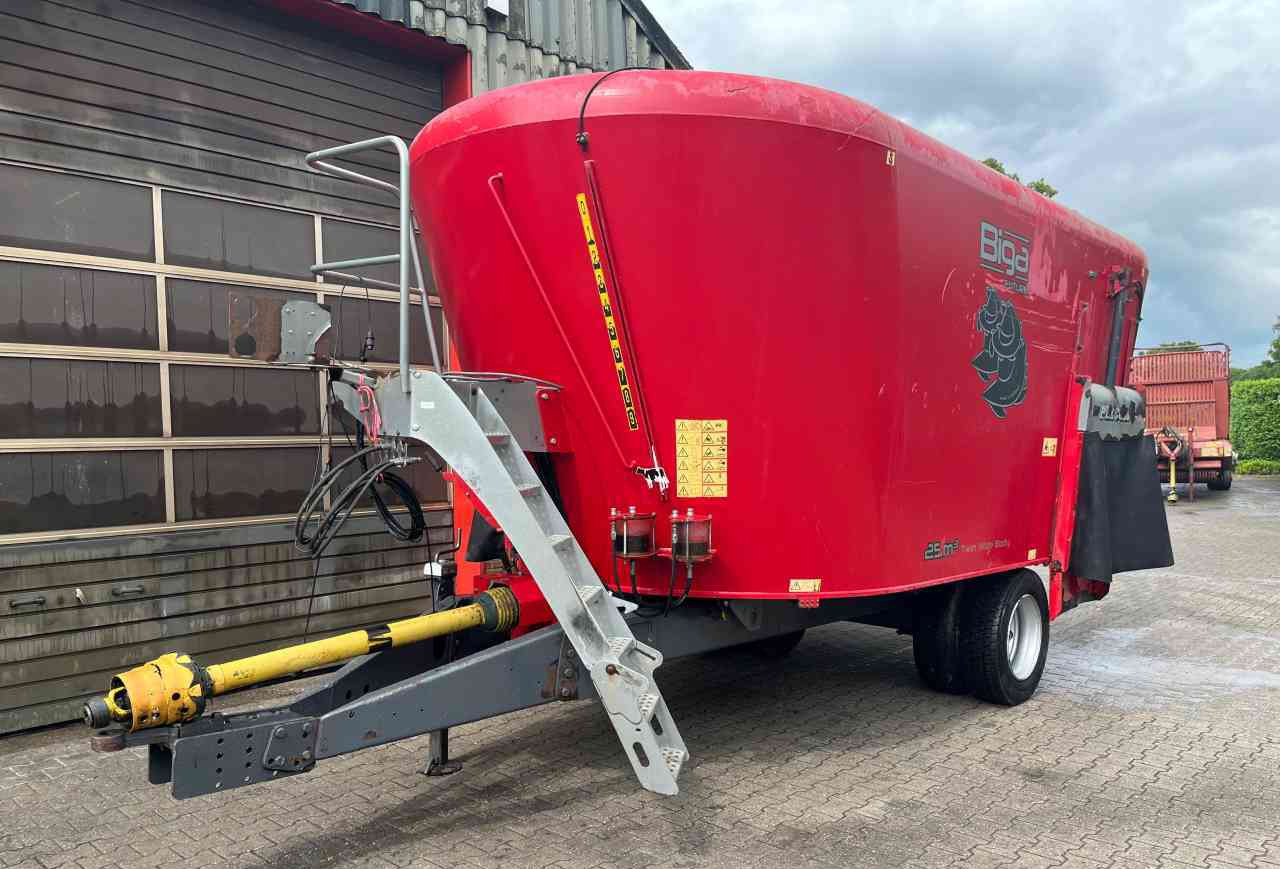 Peecon VME 250 Voermengwagen voermachines - Misturadora Alimentadora: foto 2 Peecon VME 250 Voermengwagen voermachines - Misturadora Alimentadora: foto 2