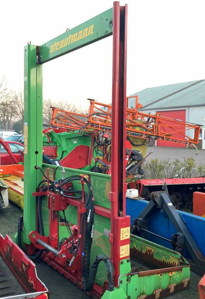 Strautmann HQ 3800 kuilsnijder voermachines - Equipamento para silagem: foto 4 Strautmann HQ 3800 kuilsnijder voermachines - Equipamento para silagem: foto 4