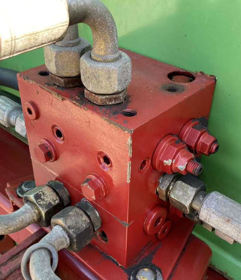 Strautmann Hydrofox HK3 kuilsnijder kuilvoersnijder U snijder voermachines - Equipamento para silagem: foto 4 Strautmann Hydrofox HK3 kuilsnijder kuilvoersnijder U snijder voermachines - Equipamento para silagem: foto 4