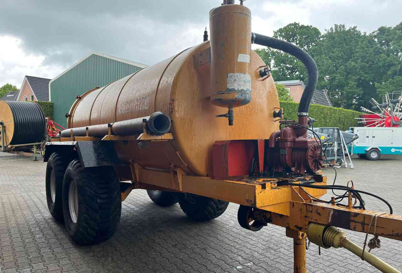 Veenhuis 8000 liter tank mestverwerking tank watertank - Cisterna de chorume: foto 4 Veenhuis 8000 liter tank mestverwerking tank watertank - Cisterna de chorume: foto 4
