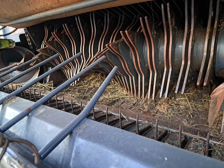 Claas Variant 385 Roto Cut - Enfardadeira de fardos redondos: foto 4 Claas Variant 385 Roto Cut - Enfardadeira de fardos redondos: foto 4