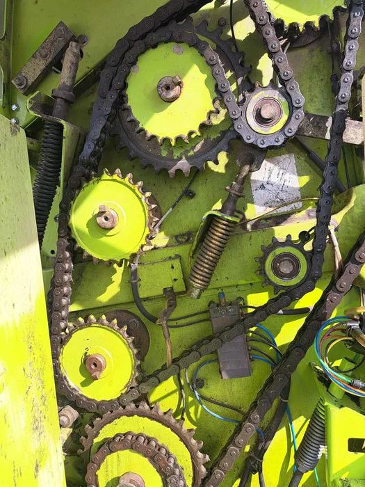 Enfardadeira de fardos redondos PRASA ROLUJĄCA CLAAS ROLLANT 250 RC 255: foto 6