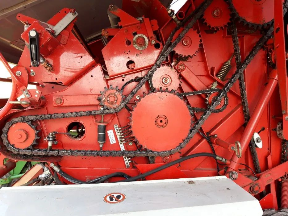 Prasa rolująca Welger RP 235 - Enfardadeira de fardos redondos: foto 2 Prasa rolująca Welger RP 235 - Enfardadeira de fardos redondos: foto 2