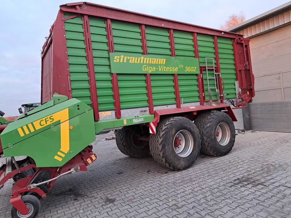 Przyczepa samozbierająca Strautmann 3602 Giga Vitesse 2019 rok - Autocarregadora: foto 3 Przyczepa samozbierająca Strautmann 3602 Giga Vitesse 2019 rok - Autocarregadora: foto 3