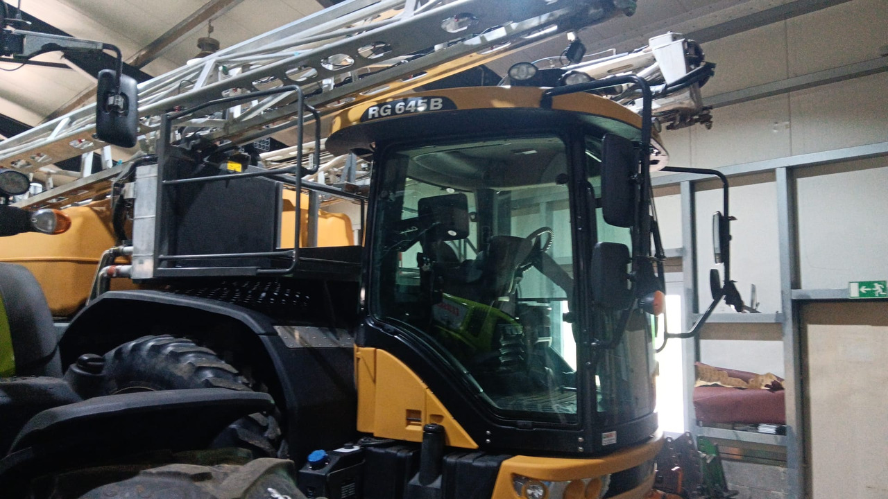 Challenger Challenger Rogator 645B - Pulverizador automotor: foto 1 Challenger Challenger Rogator 645B - Pulverizador automotor: foto 1