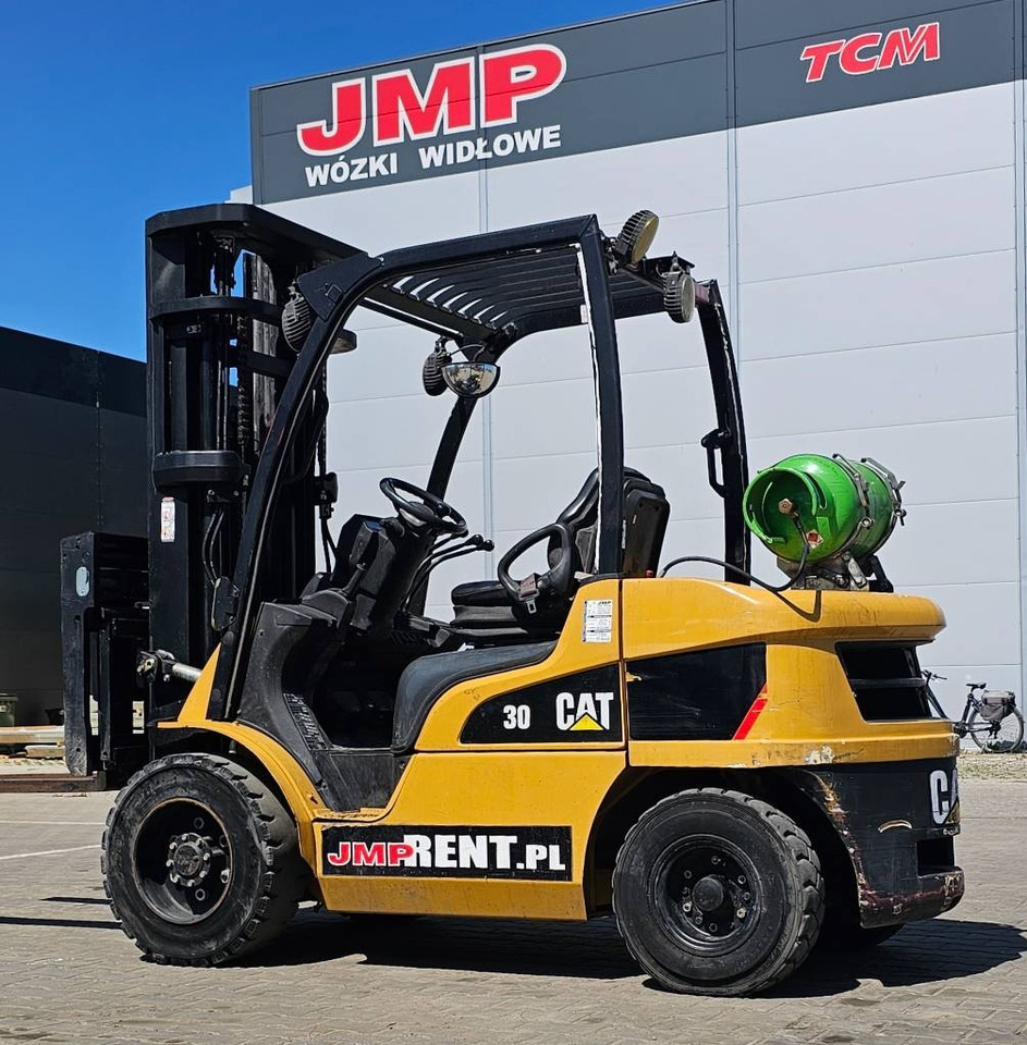 CAT GP 30 N - Empilhadeira a gás: foto 4 CAT GP 30 N - Empilhadeira a gás: foto 4