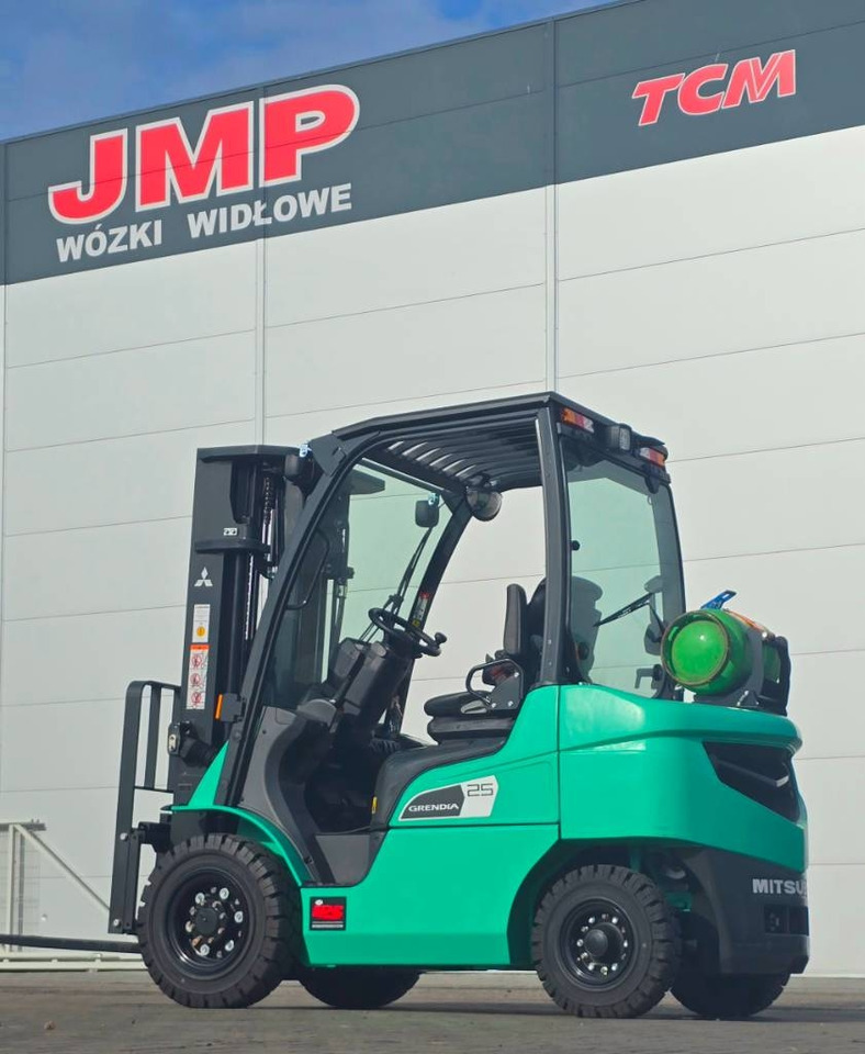 Mitsubishi FG 25 N DEMO like NEW - Empilhadeira a gás: foto 2 Mitsubishi FG 25 N DEMO like NEW - Empilhadeira a gás: foto 2