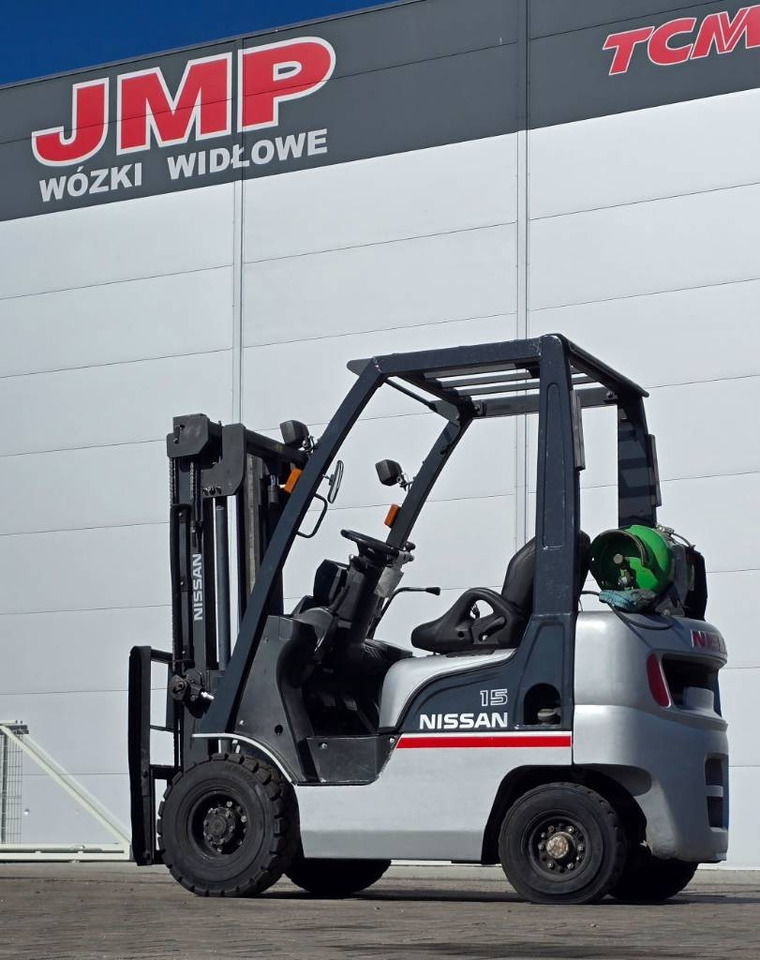 Nissan L01A15 - Empilhadeira a gás: foto 1 Nissan L01A15 - Empilhadeira a gás: foto 1