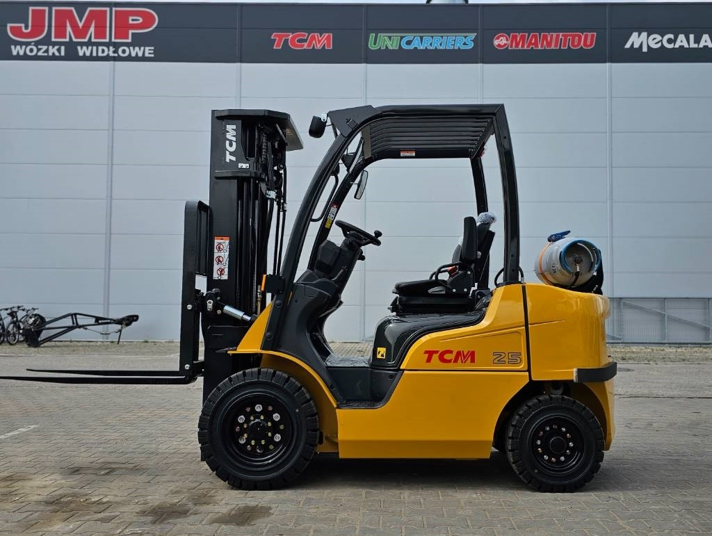 TCM FGE25-E2 UNUSED TRIPLEX 4700mm - Empilhadeira a gás: foto 5 TCM FGE25-E2 UNUSED TRIPLEX 4700mm - Empilhadeira a gás: foto 5