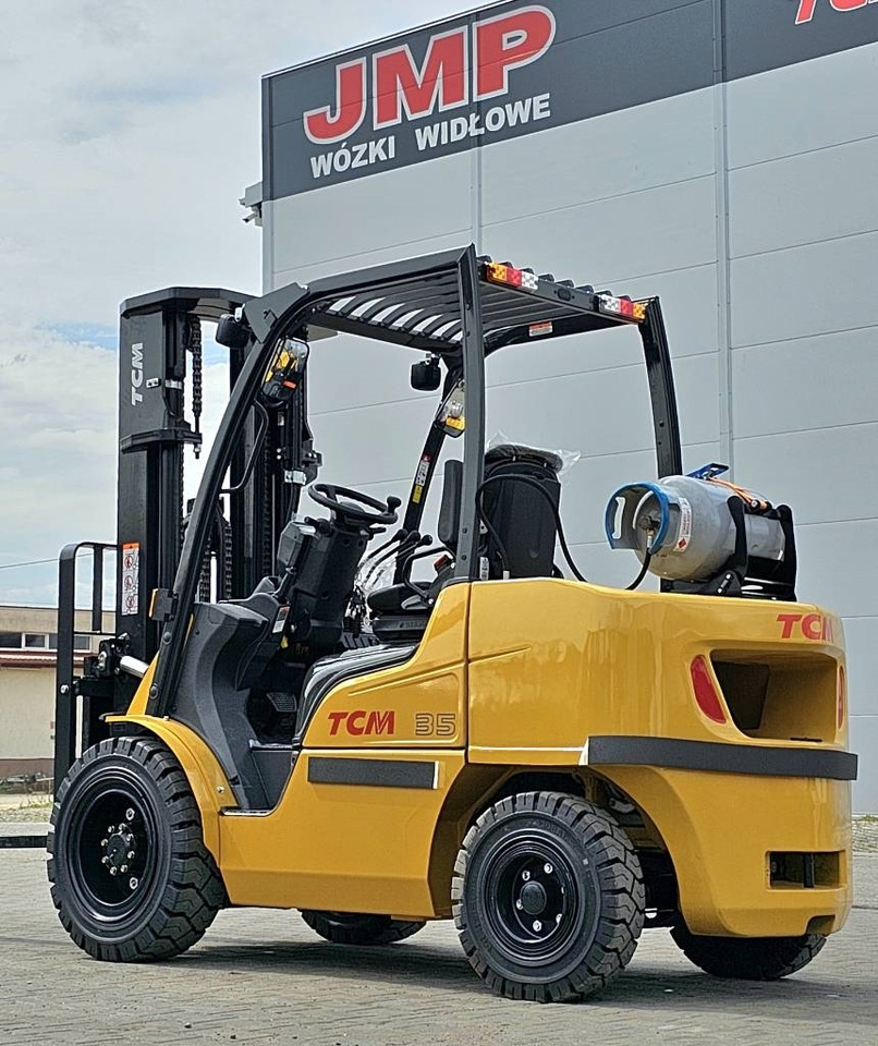 TCM FGE35-E2 BRAND NEW TR4300mm - Empilhadeira a gás: foto 1 TCM FGE35-E2 BRAND NEW TR4300mm - Empilhadeira a gás: foto 1