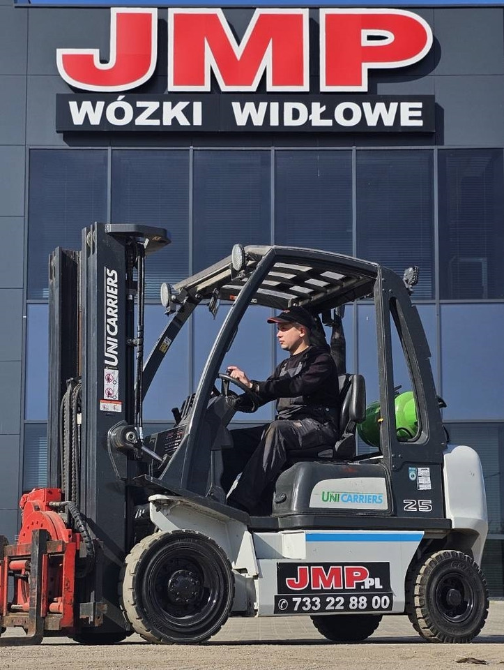 UniCarriers U1D2A25LQ DX25 LPG - Empilhadeira a gás: foto 2 UniCarriers U1D2A25LQ DX25 LPG - Empilhadeira a gás: foto 2