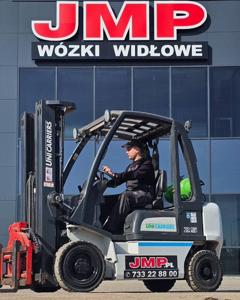 UniCarriers U1D2A25LQ DX25 LPG - Empilhadeira a gás: foto 3 UniCarriers U1D2A25LQ DX25 LPG - Empilhadeira a gás: foto 3