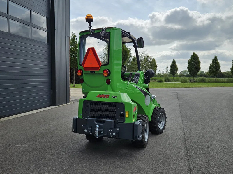Avant 423 TDL+ Mini-shovel - Mini carregadeira de esteiras: foto 5 Avant 423 TDL+ Mini-shovel - Mini carregadeira de esteiras: foto 5