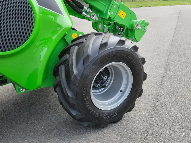 Mini carregadeira de esteiras Avant 635i Rental mini-shovel: foto 16