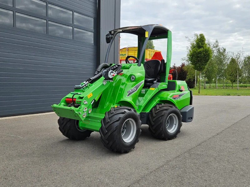 Mini carregadeira de esteiras Avant 635i Rental mini-shovel: foto 7