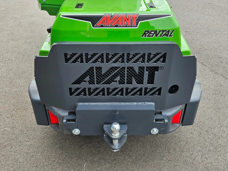 Mini carregadeira de esteiras Avant 635i Rental mini-shovel: foto 12