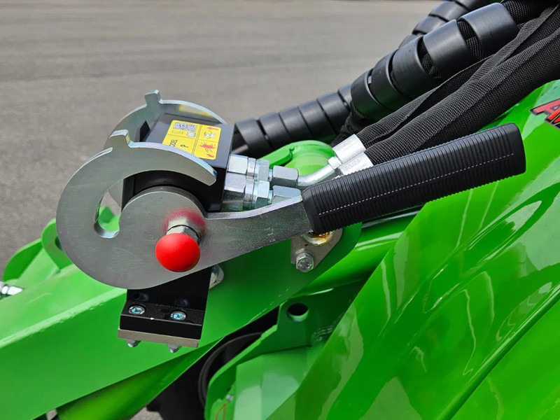 Mini carregadeira de esteiras Avant 635i Rental mini-shovel: foto 17