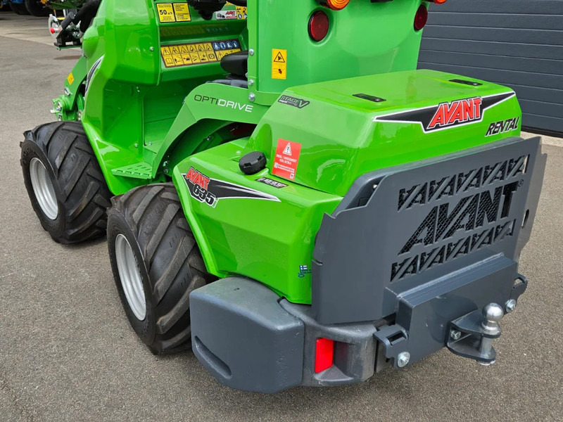 Mini carregadeira de esteiras Avant 635i Rental mini-shovel: foto 11