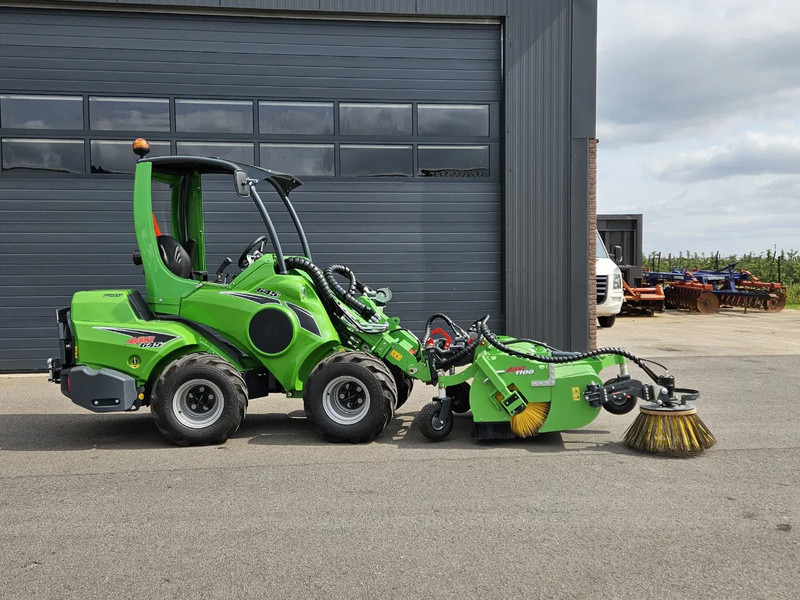 Avant 645i Rental mini-shovel - Mini carregadeira de esteiras: foto 2 Avant 645i Rental mini-shovel - Mini carregadeira de esteiras: foto 2