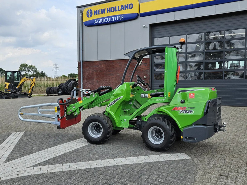 Mini carregadeira de esteiras Avant Mini-shovel 735i Rental met Kemp balenklem: foto 8