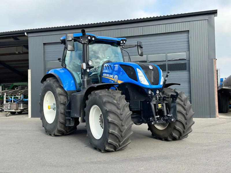 New Holland T7.245 Autocommand Stage 5 - Trator: foto 1 New Holland T7.245 Autocommand Stage 5 - Trator: foto 1