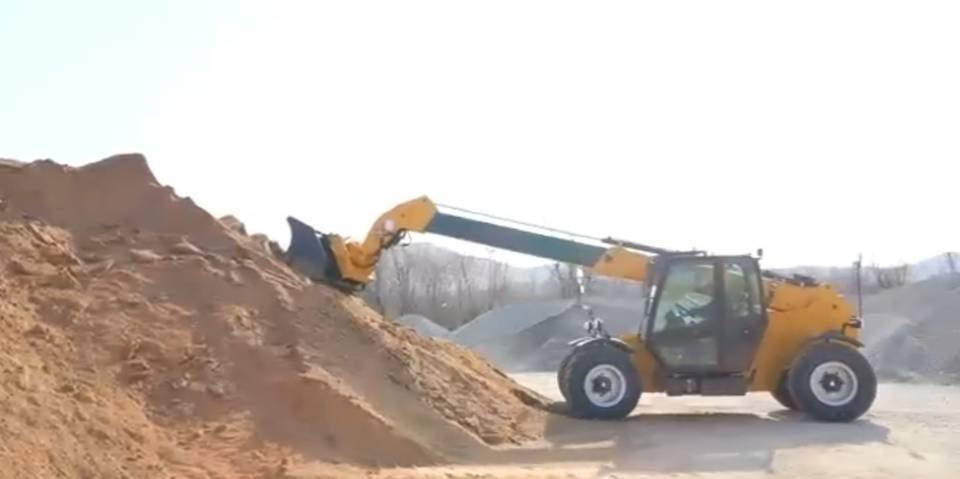 New Backhoe loader MAXUS Новий екскаватор-навантажувач MAXUS YC4A105Z-T20 YC4A105Z-T20 - Empilhador telescópico: foto 1 New Backhoe loader MAXUS Новий екскаватор-навантажувач MAXUS YC4A105Z-T20 YC4A105Z-T20 - Empilhador telescópico: foto 1