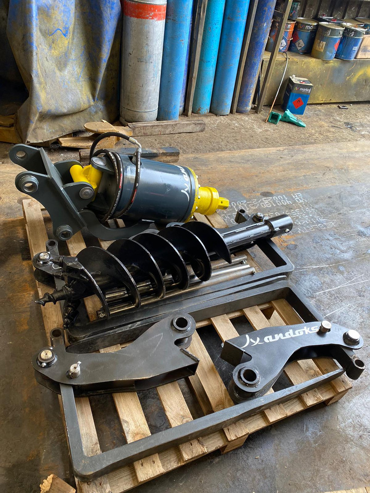 - Perfurador de solo de Máquina de construção: foto 1 - Perfurador de solo de Máquina de construção: foto 1