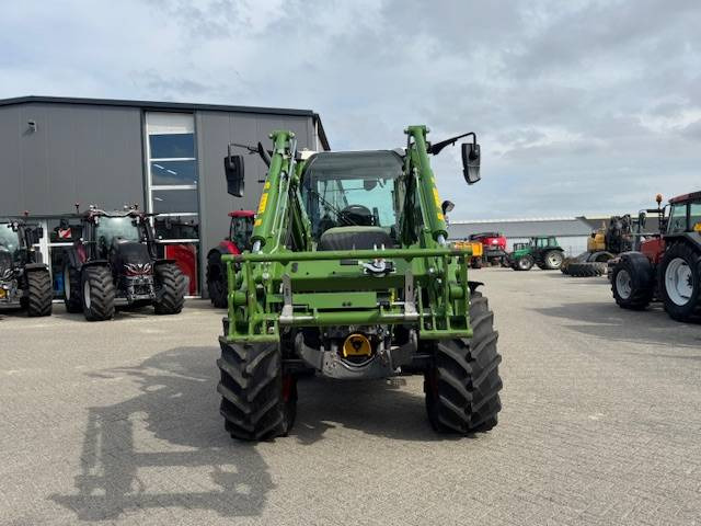 Fendt 314 Profi Gen4, FH+FR.PTO+Voorlader, 740 uur! - Trator: foto 5 Fendt 314 Profi Gen4, FH+FR.PTO+Voorlader, 740 uur! - Trator: foto 5