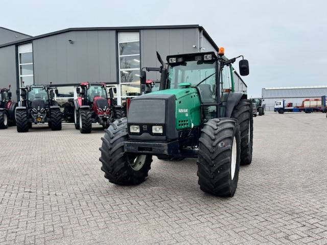 Valtra 8350 Hitech - Trator: foto 5 Valtra 8350 Hitech - Trator: foto 5