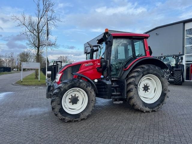 Valtra N123 Hitech5 - Trator: foto 2 Valtra N123 Hitech5 - Trator: foto 2