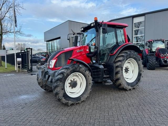 Valtra N123 Hitech5 - Trator: foto 3 Valtra N123 Hitech5 - Trator: foto 3
