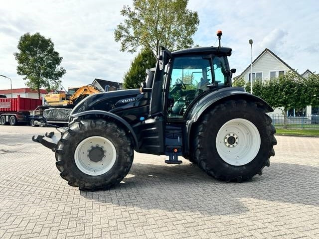 Valtra T235 Direct Smart Touch TWINTRAC! 745 HOURS - Trator: foto 1 Valtra T235 Direct Smart Touch TWINTRAC! 745 HOURS - Trator: foto 1