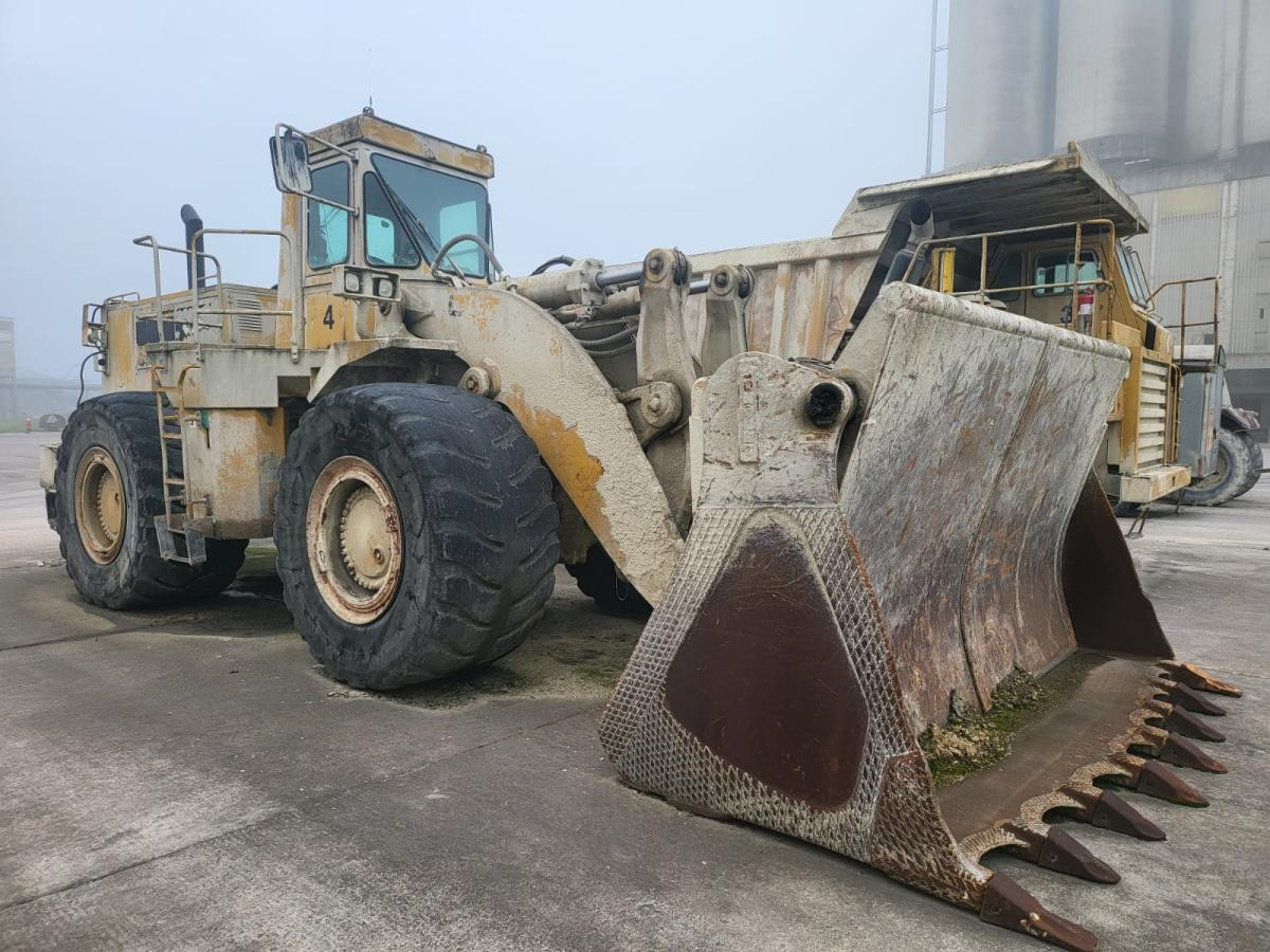 Caterpillar 988B - Carregadeira de rodas: foto 1 Caterpillar 988B - Carregadeira de rodas: foto 1