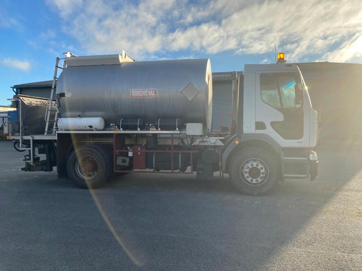 Renault Premium 300 CV - Caminhão tanque: foto 2 Renault Premium 300 CV - Caminhão tanque: foto 2