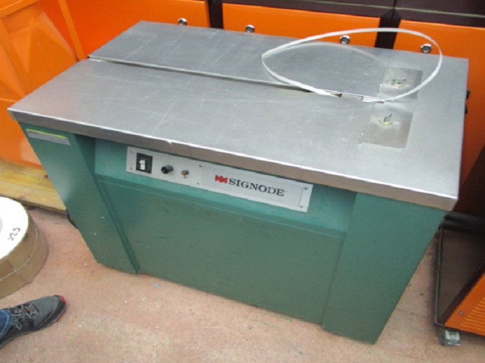 BANDEROLIERMASCHINE SIGNODE MS 220/50 - Máquina de embalagem: foto 1 BANDEROLIERMASCHINE SIGNODE MS 220/50 - Máquina de embalagem: foto 1