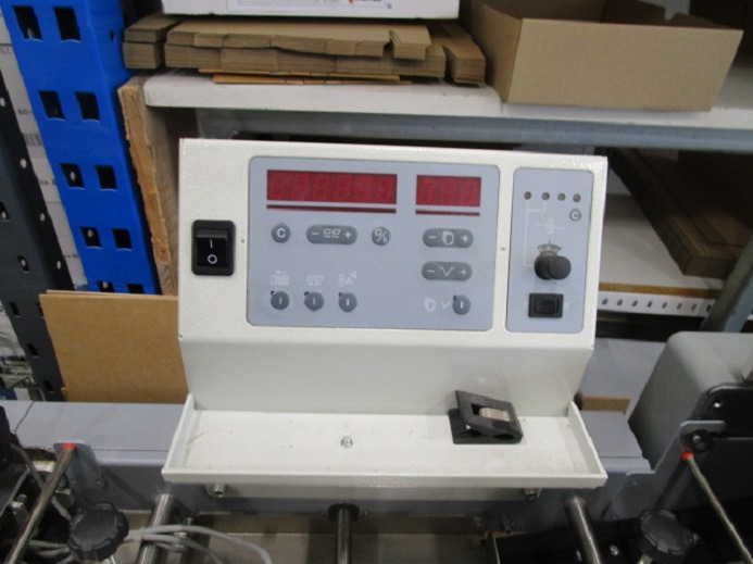 MB MULTIPLI 35 MIT GESTELL - Máquina de dobrar papel: foto 4 MB MULTIPLI 35 MIT GESTELL - Máquina de dobrar papel: foto 4