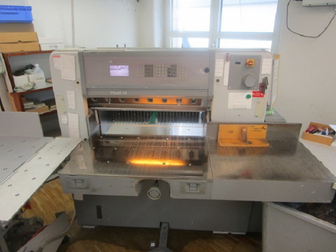 POLAR 78 ES - Máquina de corte de papel: foto 3 POLAR 78 ES - Máquina de corte de papel: foto 3