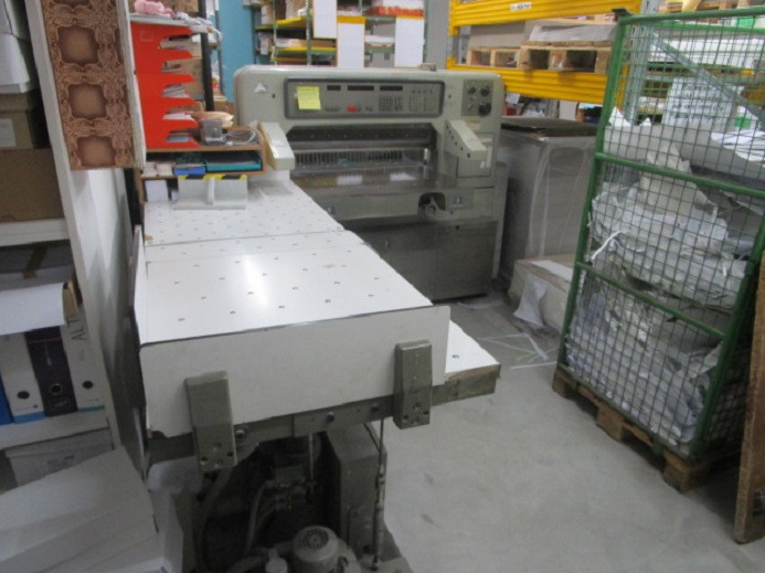 POLAR 92 EMC - Máquina de corte de papel: foto 2 POLAR 92 EMC - Máquina de corte de papel: foto 2