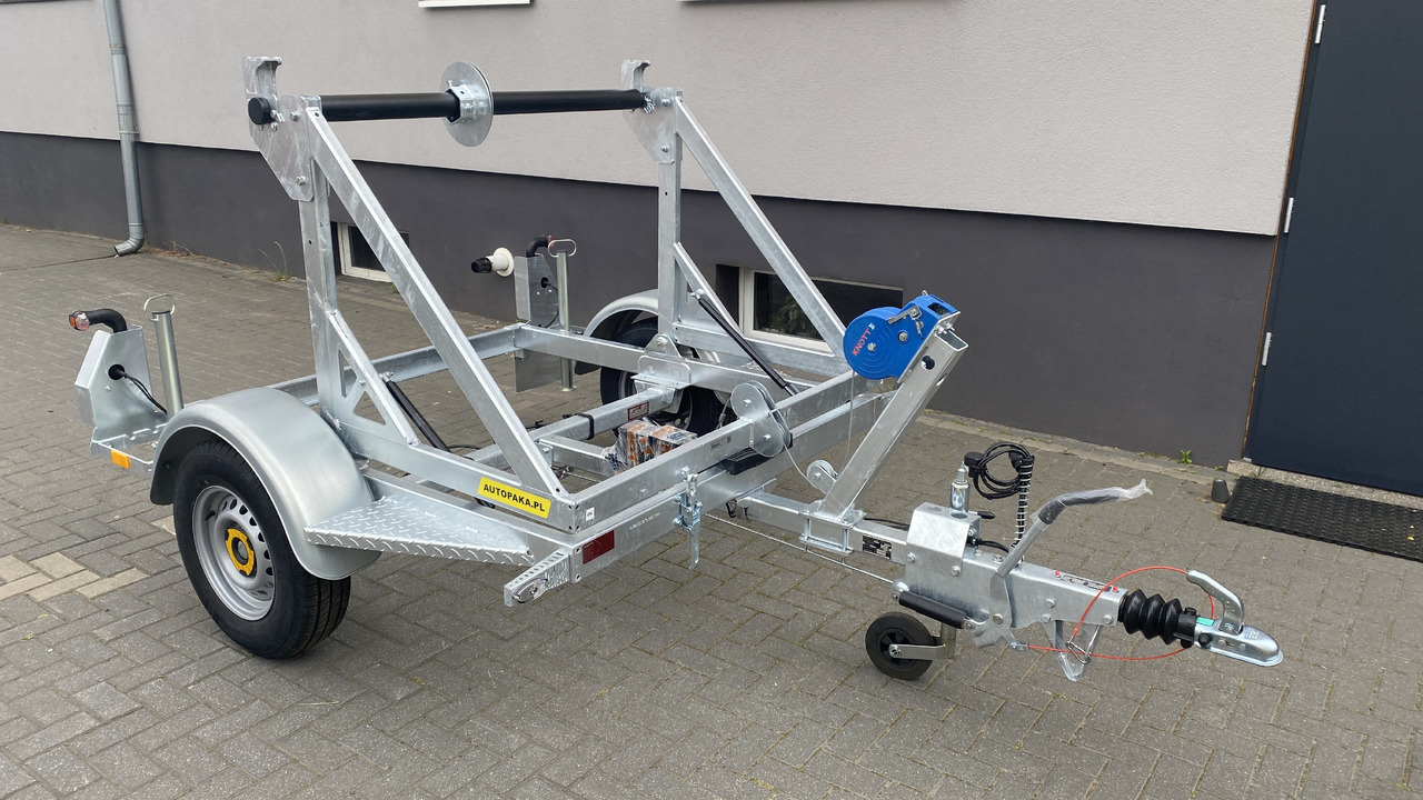 PRZYCZEPA KABLOWA POD BĘBEN KABLOWY ŚWIATŁOWÓD / CABLE TRAILER FOR FIBER OPTIC CABLE DRUM - Reboque para bobinas: foto 4 PRZYCZEPA KABLOWA POD BĘBEN KABLOWY ŚWIATŁOWÓD / CABLE TRAILER FOR FIBER OPTIC CABLE DRUM - Reboque para bobinas: foto 4