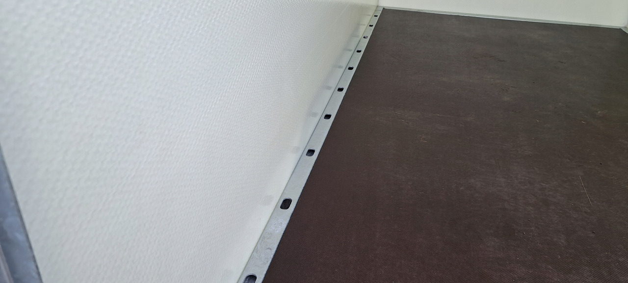 PRZYCZEPA KONTENER CARGO 4 BOX 3x1,5 DMC 2700 / CARGO CONTAINER TRAILER 4 BOX 3x1.5 DMC 2700 - Reboque furgão: foto 4 PRZYCZEPA KONTENER CARGO 4 BOX 3x1,5 DMC 2700 / CARGO CONTAINER TRAILER 4 BOX 3x1.5 DMC 2700 - Reboque furgão: foto 4