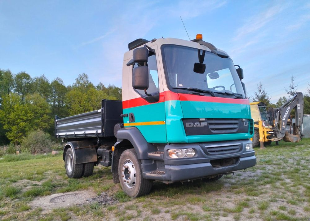 DAF LF 55.220 - Caminhão basculante: foto 3 DAF LF 55.220 - Caminhão basculante: foto 3
